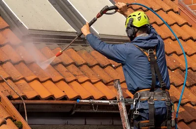 Démoussage et hydrofuge de toiture à Maincy